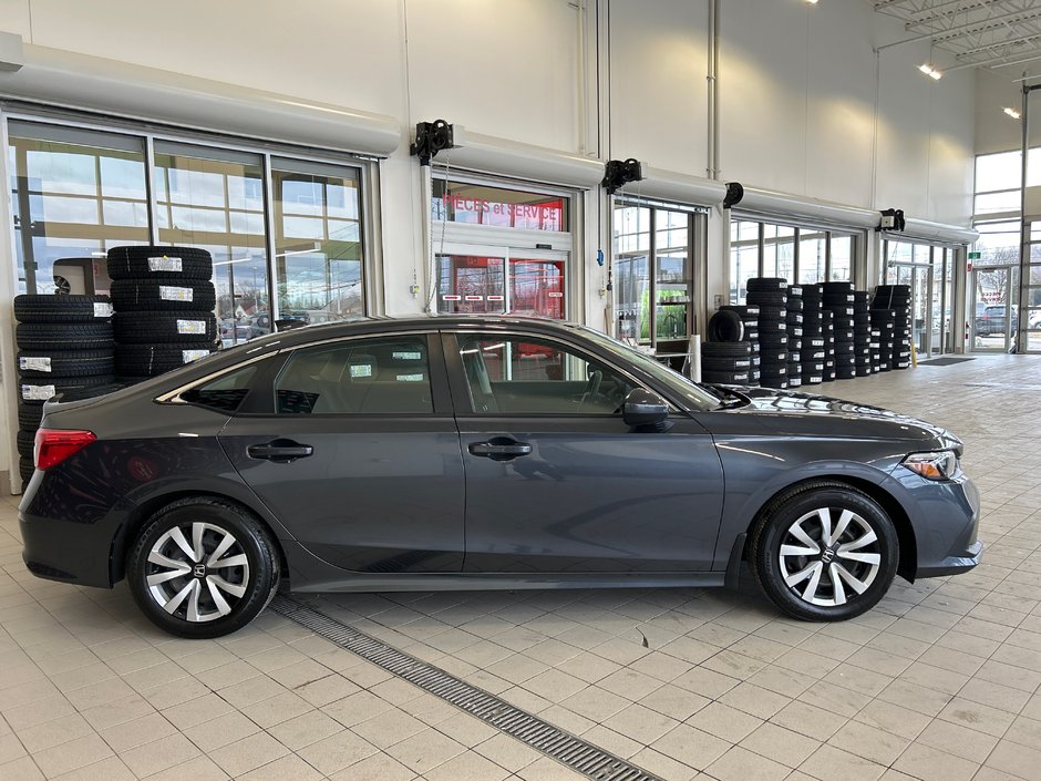 Honda Civic Sedan LX 2023-4