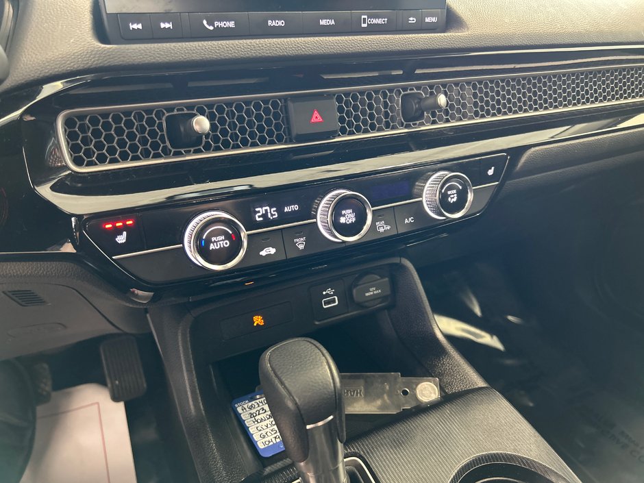 Honda Civic Sedan LX 2023-17