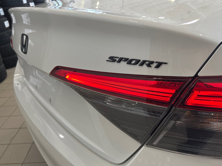 Honda Civic Sedan Sport 2023-13