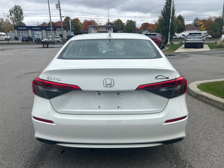 Honda Civic Sedan LX-b 2023-6