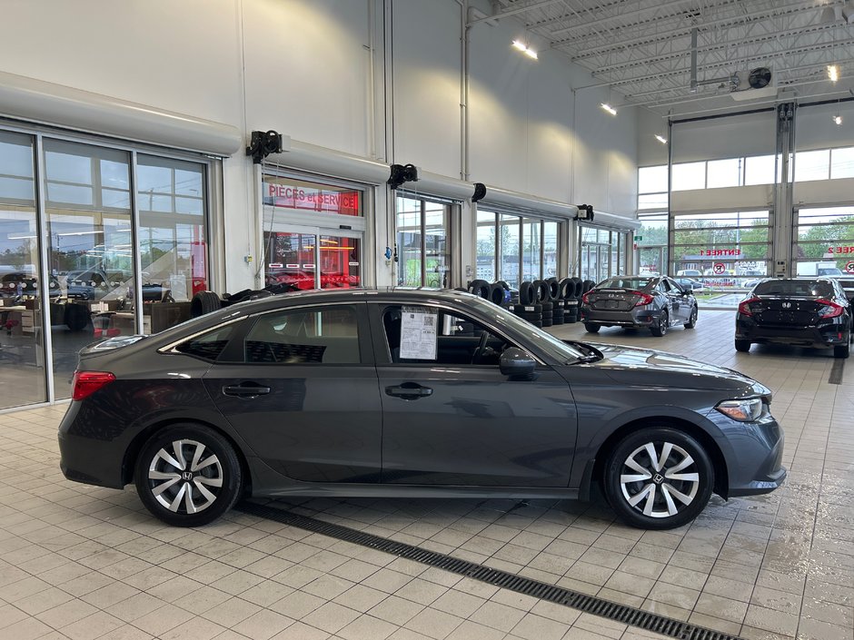 Honda Civic Sedan LX-B 2024-4