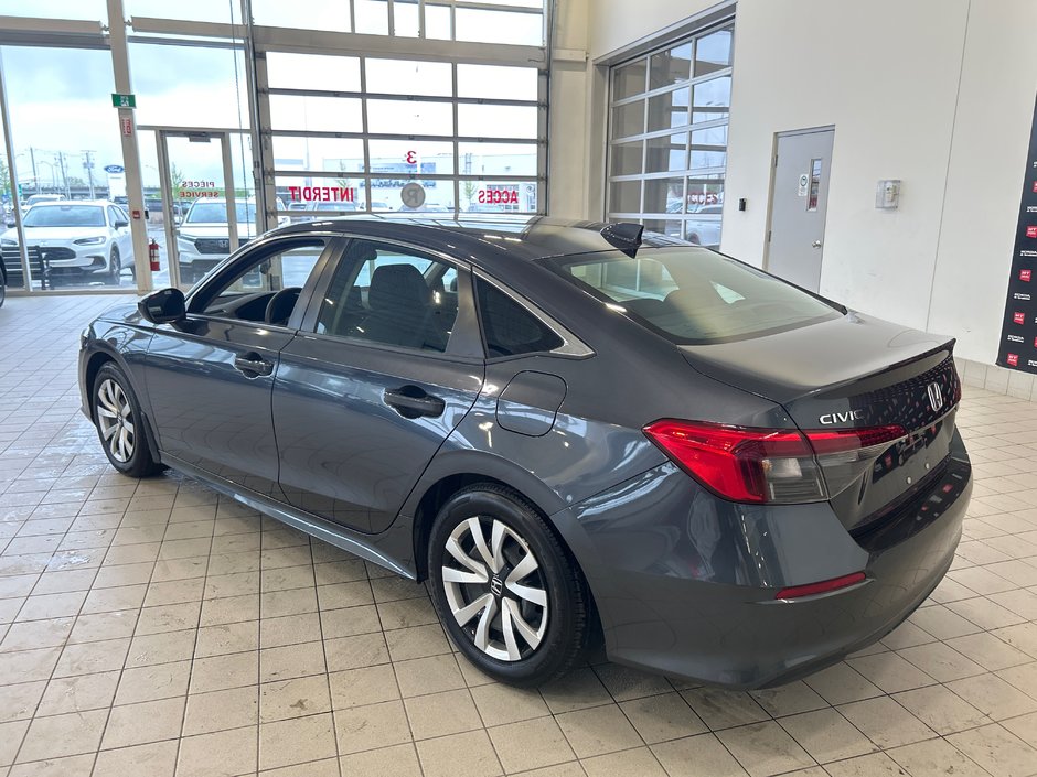 Honda Civic Sedan LX-B 2024-7