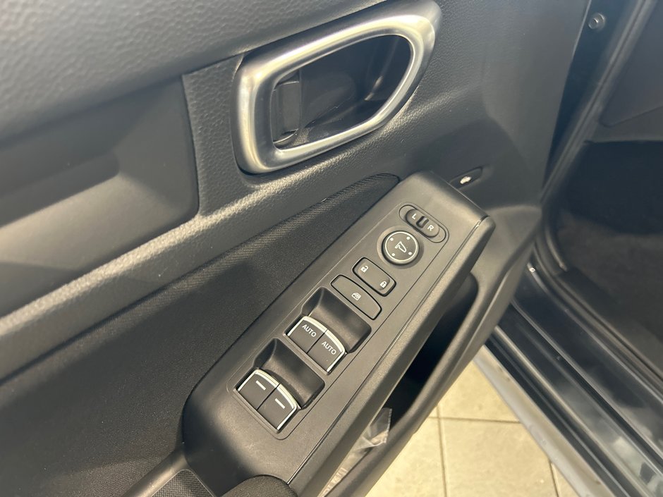 Honda Civic Sedan LX-B 2024-15