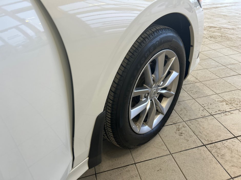 Honda Civic Sedan EX 2024-10