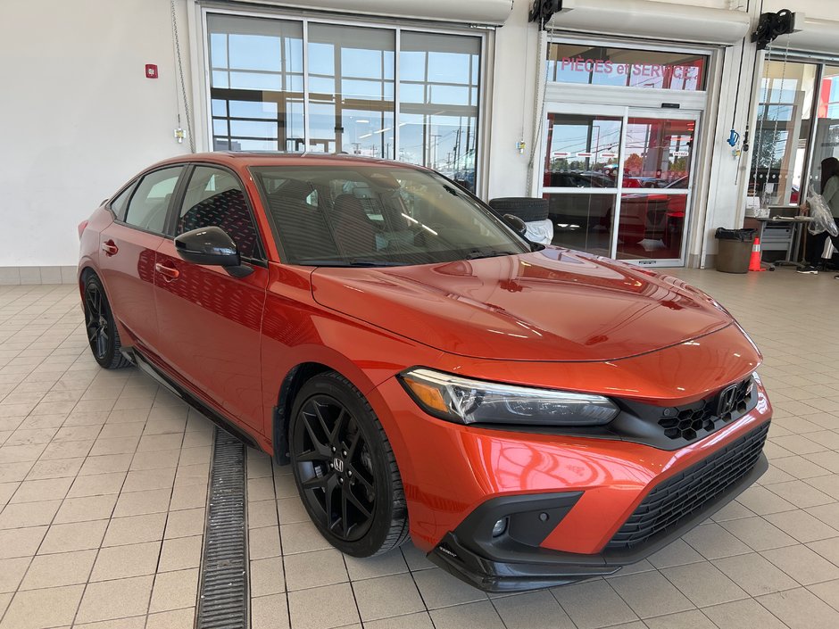 Honda Civic SI sedan  2022-4