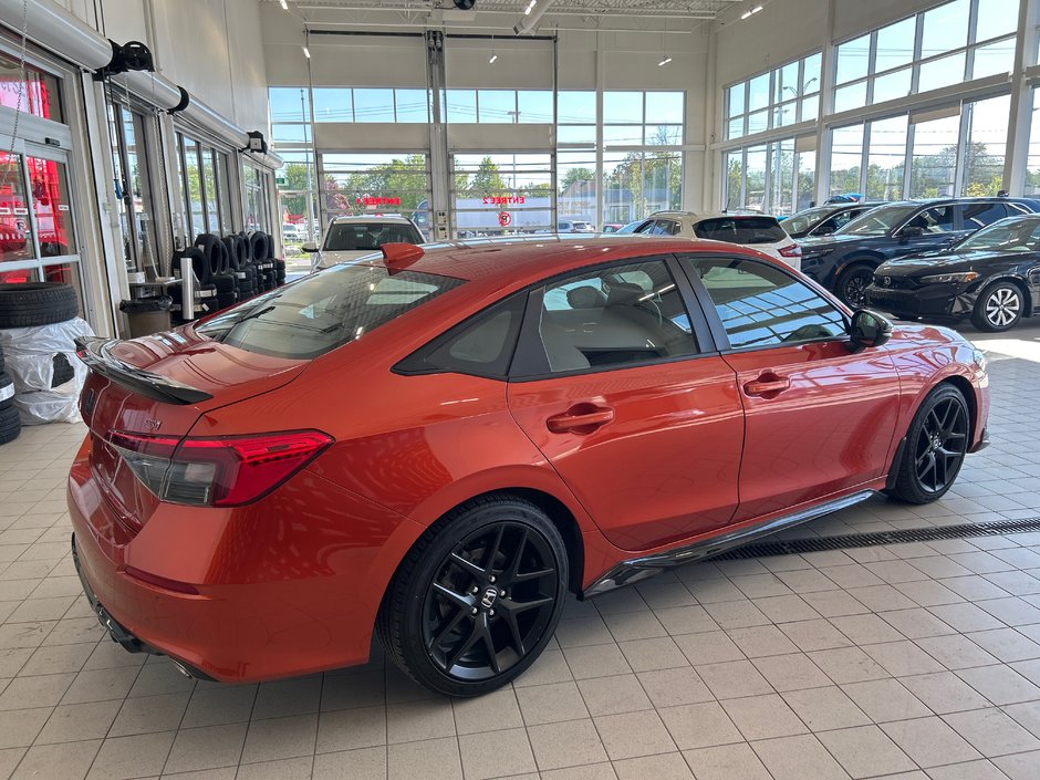 Honda Civic SI sedan  2022-5