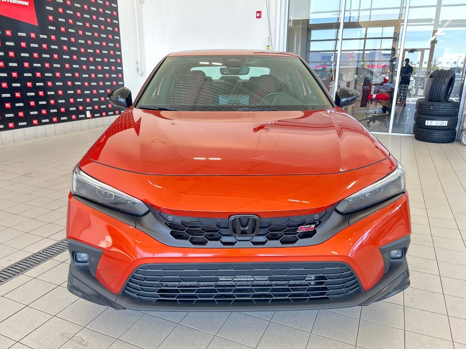 Honda Civic SI sedan  2022-3