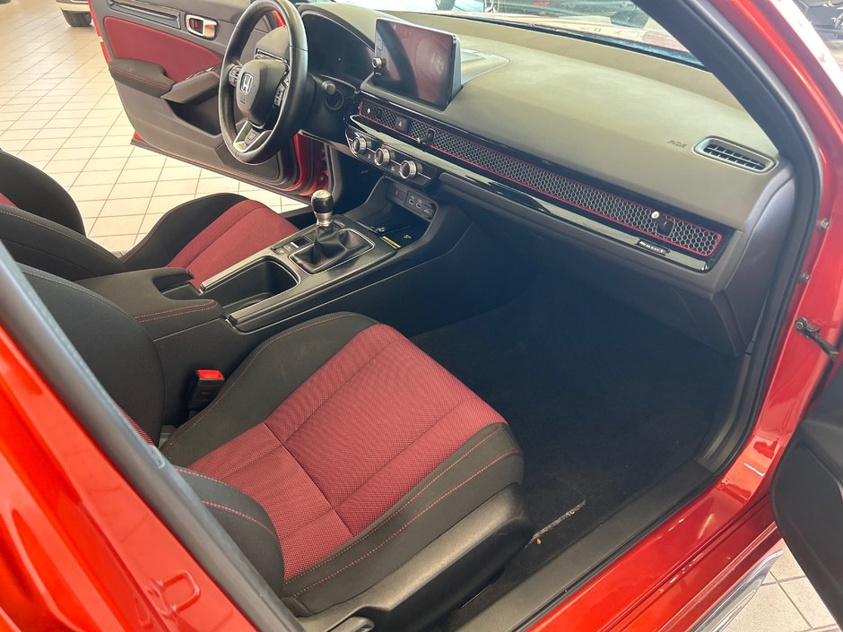Honda Civic SI sedan  2022-33