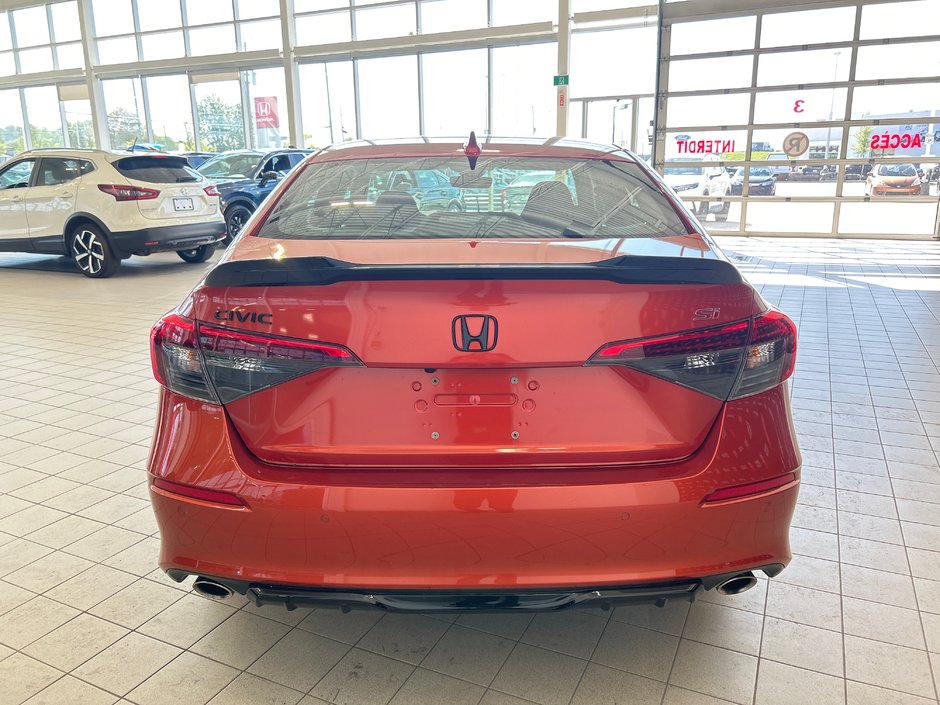 Honda Civic SI sedan  2022-6