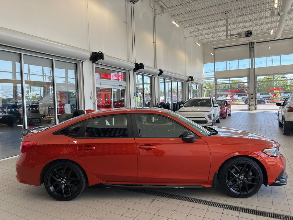 Honda Civic SI sedan  2022-32