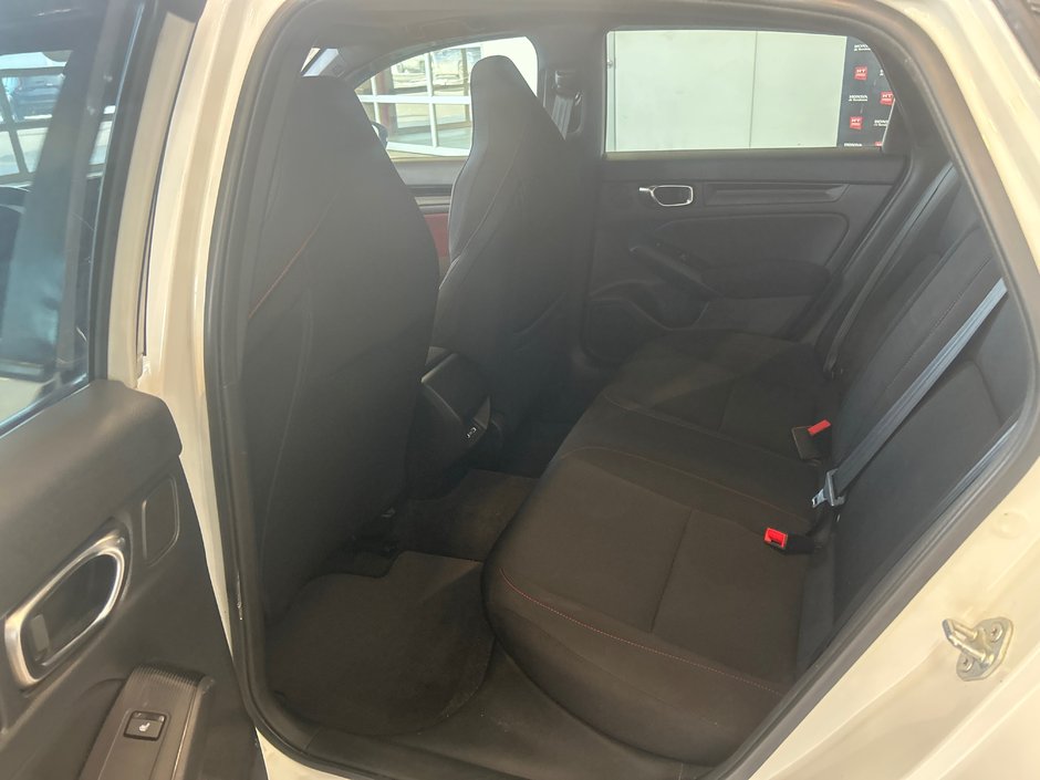 Honda Civic Si Sedan  2022-10