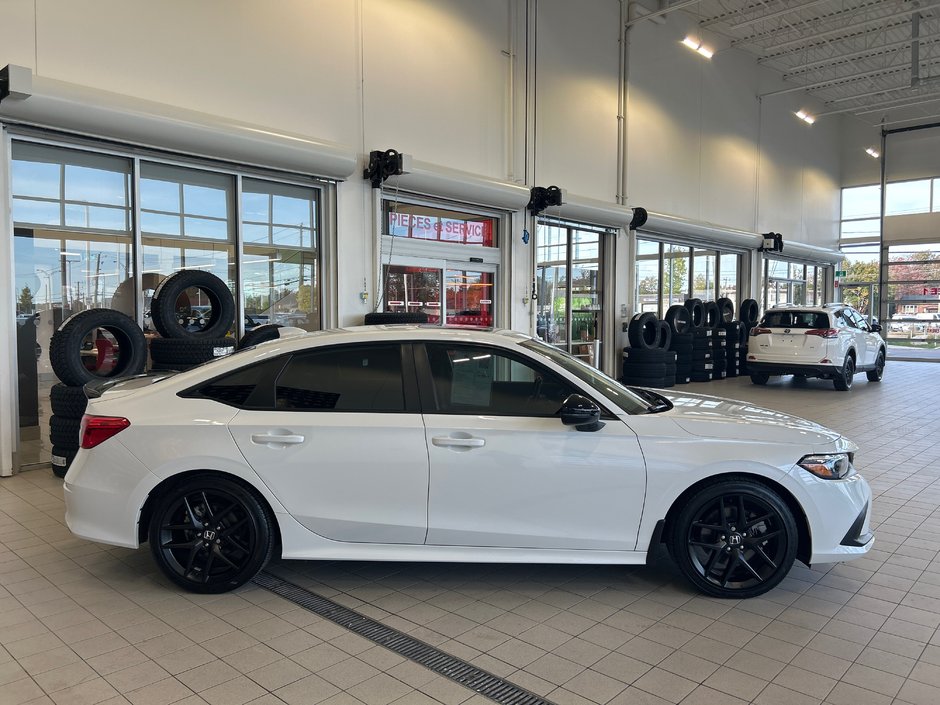 Honda Civic SI sedan Si 2023-4