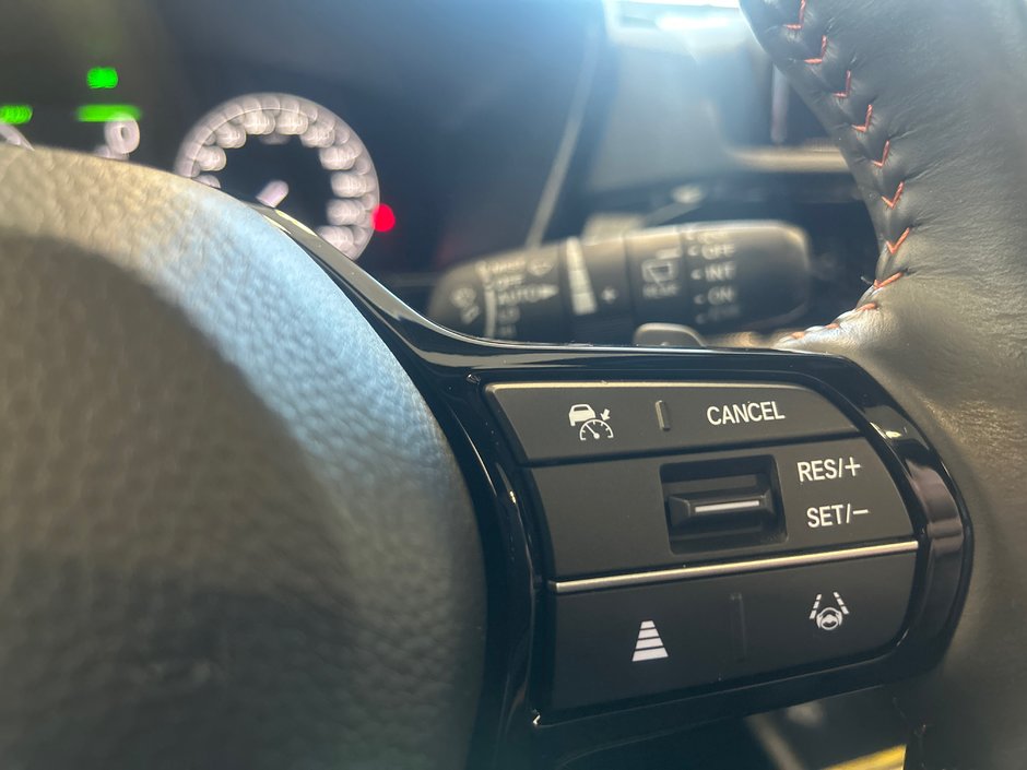 Honda CR-V HYBRID Touring 2023-32