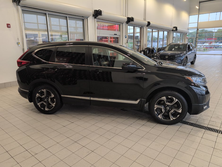 Honda CR-V Touring 2019-3
