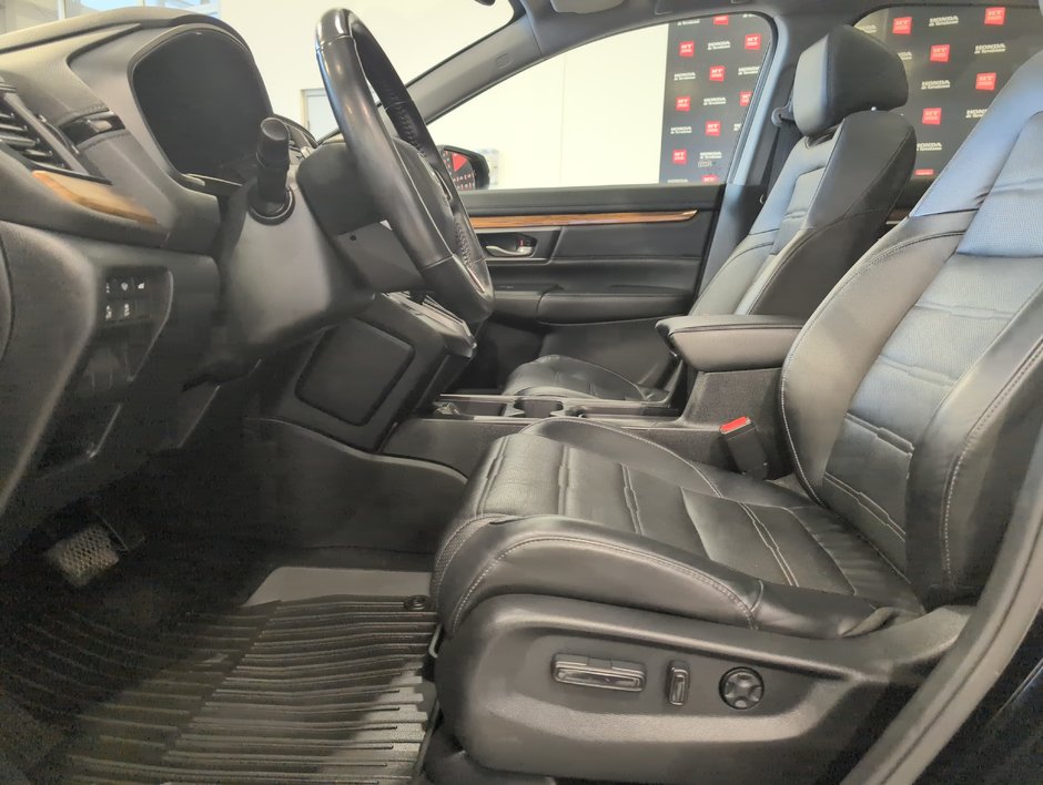 Honda CR-V Touring 2019-13