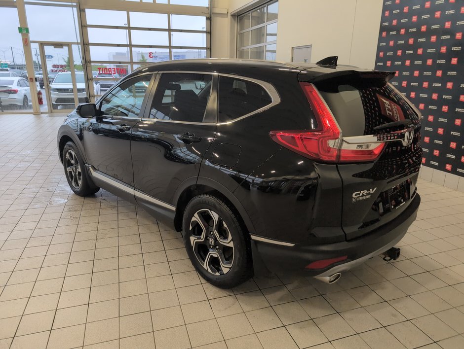 Honda CR-V Touring 2019-6