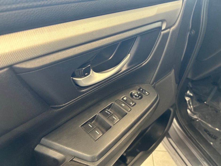 Honda CR-V LX 2020-17