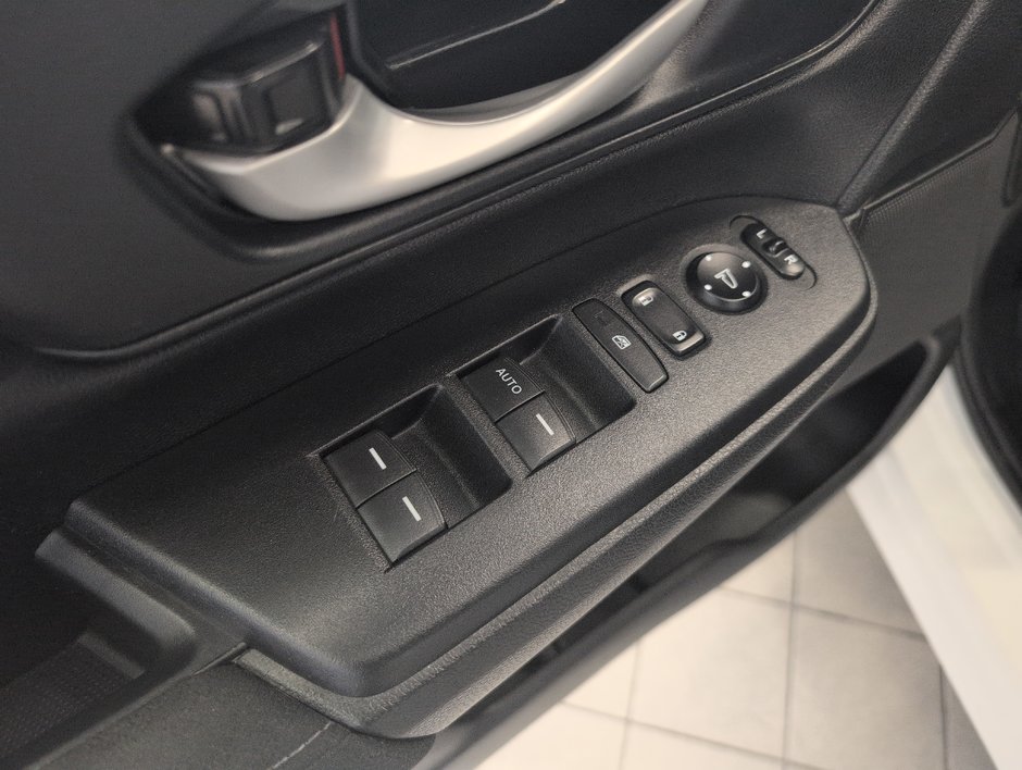 Honda CR-V LX 2021-12