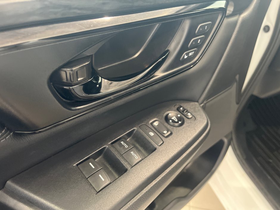 2021 Honda CR-V Touring black édition-17