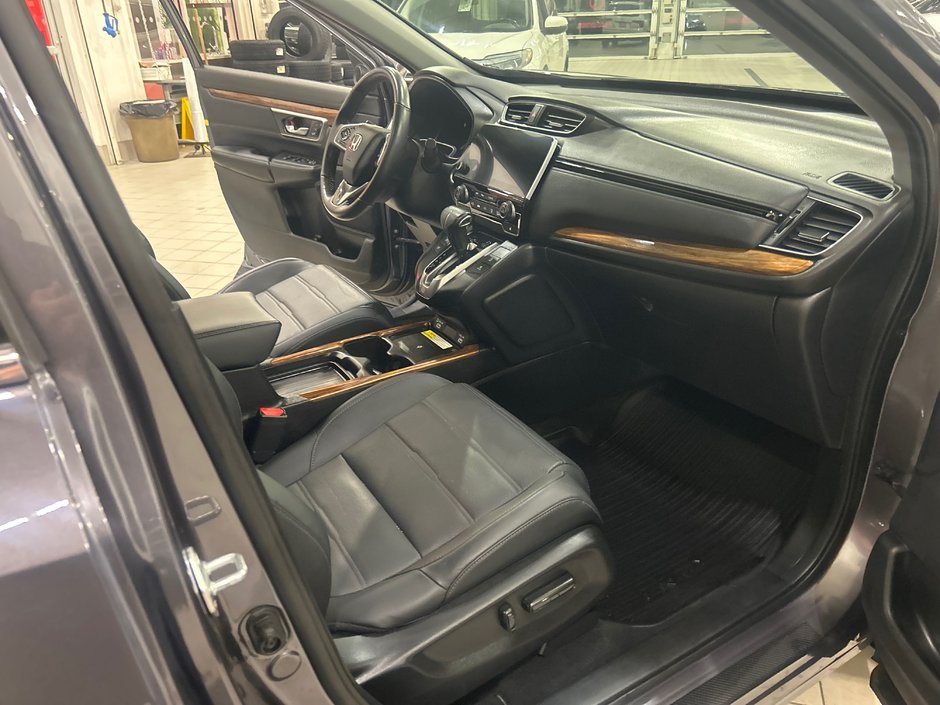 Honda CR-V Touring 2022-13