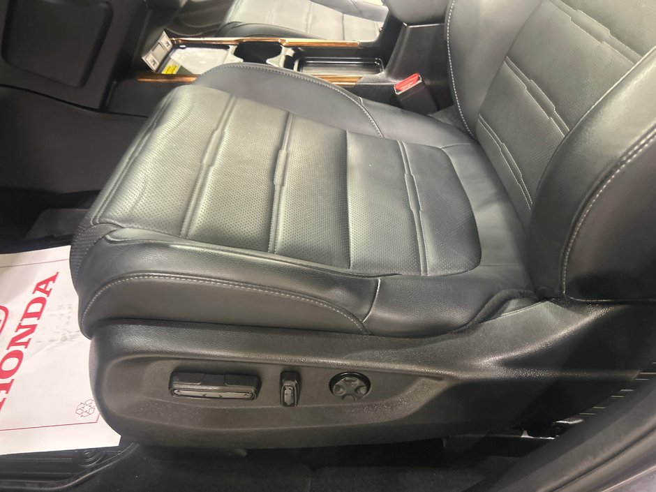 Honda CR-V Touring 2022-20