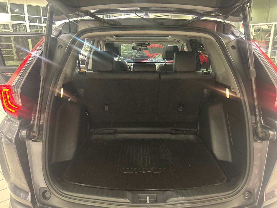 Honda CR-V Touring 2022-9