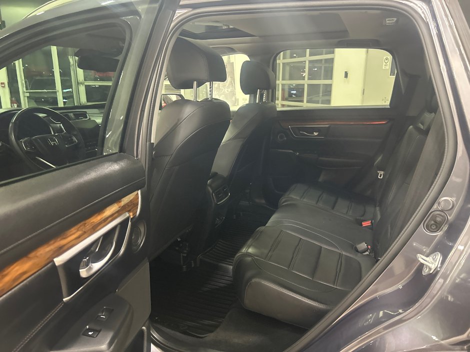 Honda CR-V Touring 2022-8