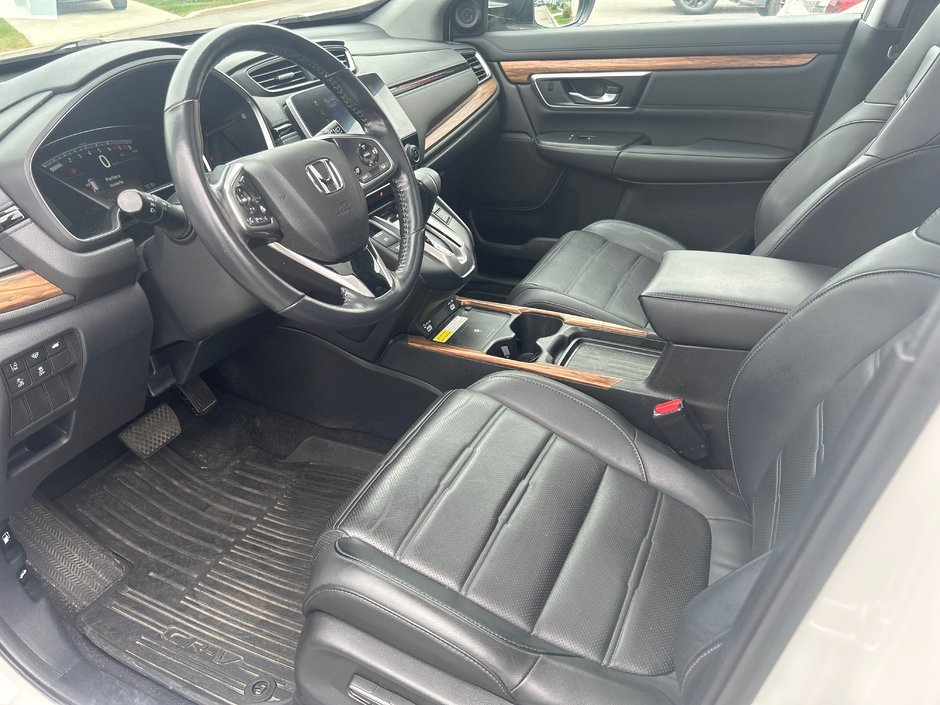 Honda CR-V Touring 2022-10