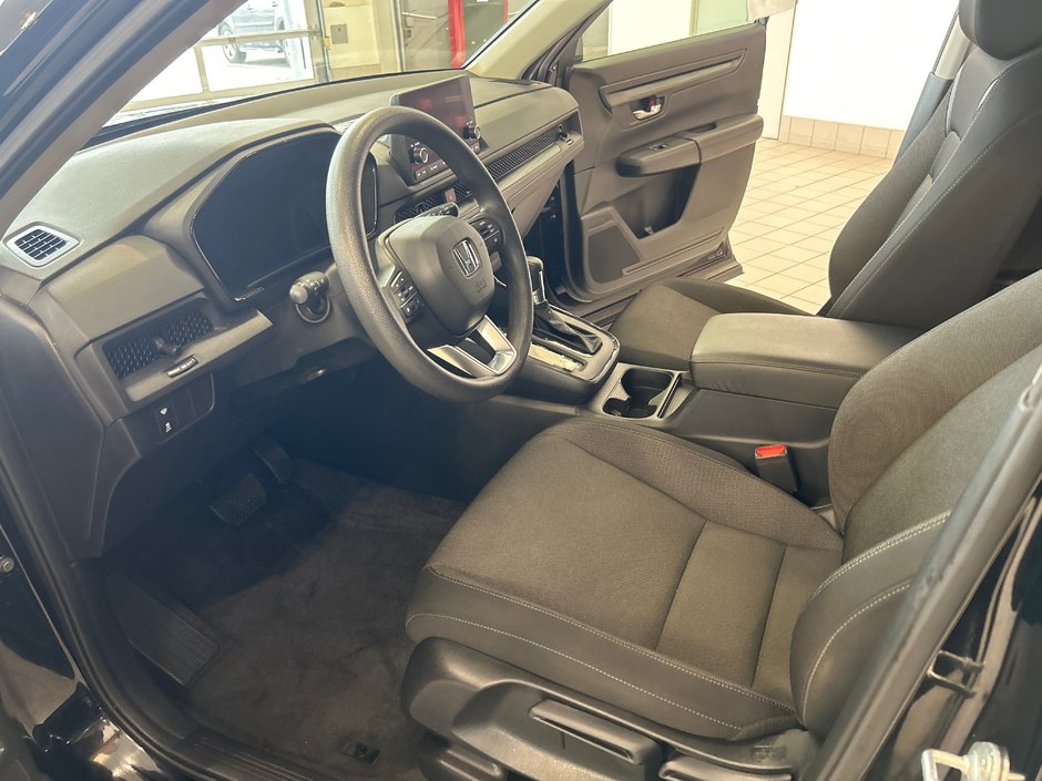 Honda CR-V LX 2023-10