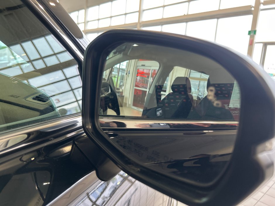 Honda CR-V LX 2023-21