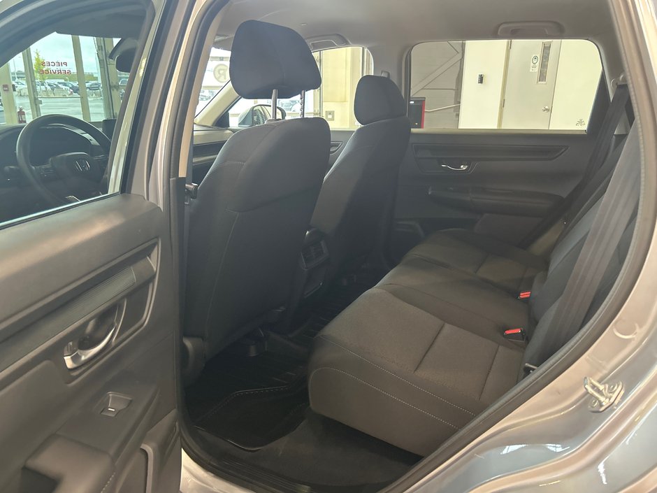 Honda CR-V LX 2023-8