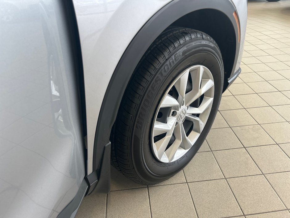 Honda CR-V LX 2023-13