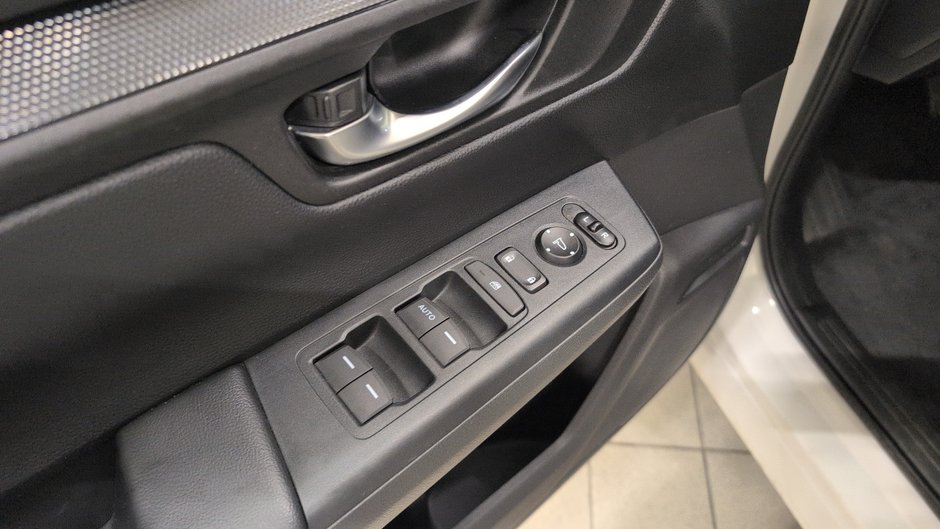 Honda CR-V LX-B 2023-16