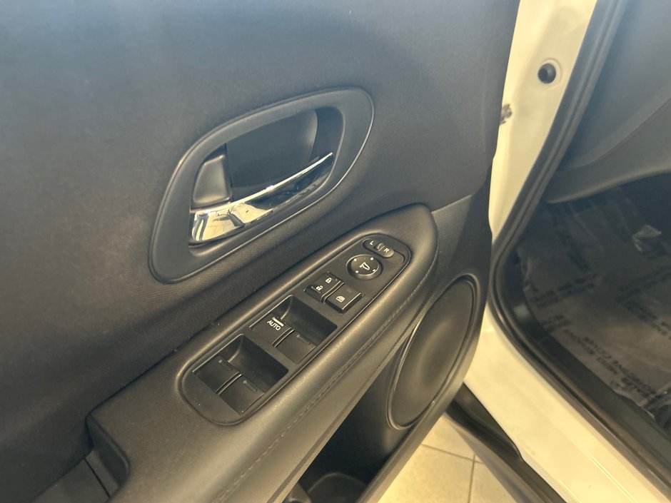 2016 Honda HR-V LX-19