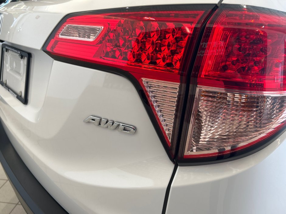2016 Honda HR-V LX-12