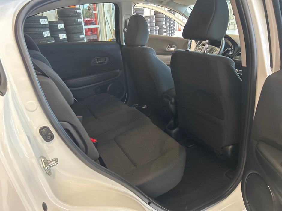 2016 Honda HR-V LX-13