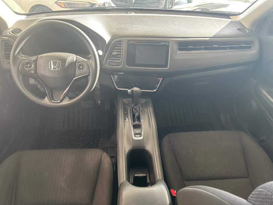 Honda HR-V LX 2018-15