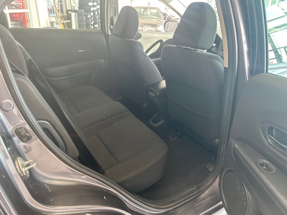 Honda HR-V LX 2018-14