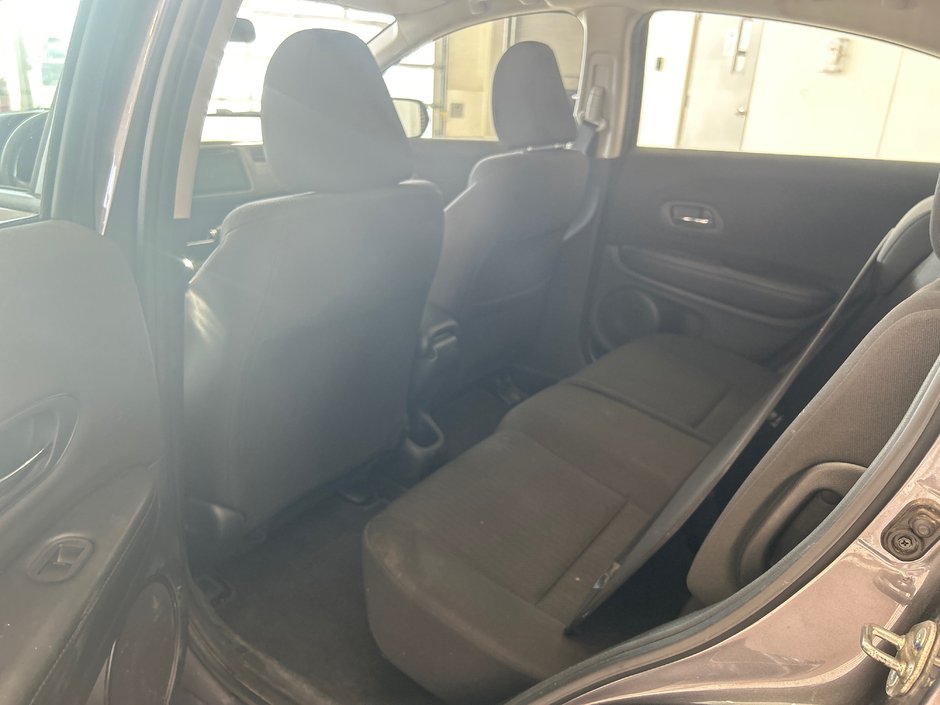 Honda HR-V LX 2018-13