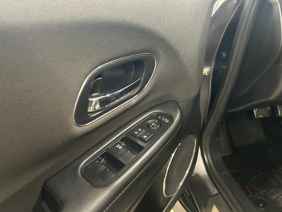 2019 Honda HR-V Sport-17