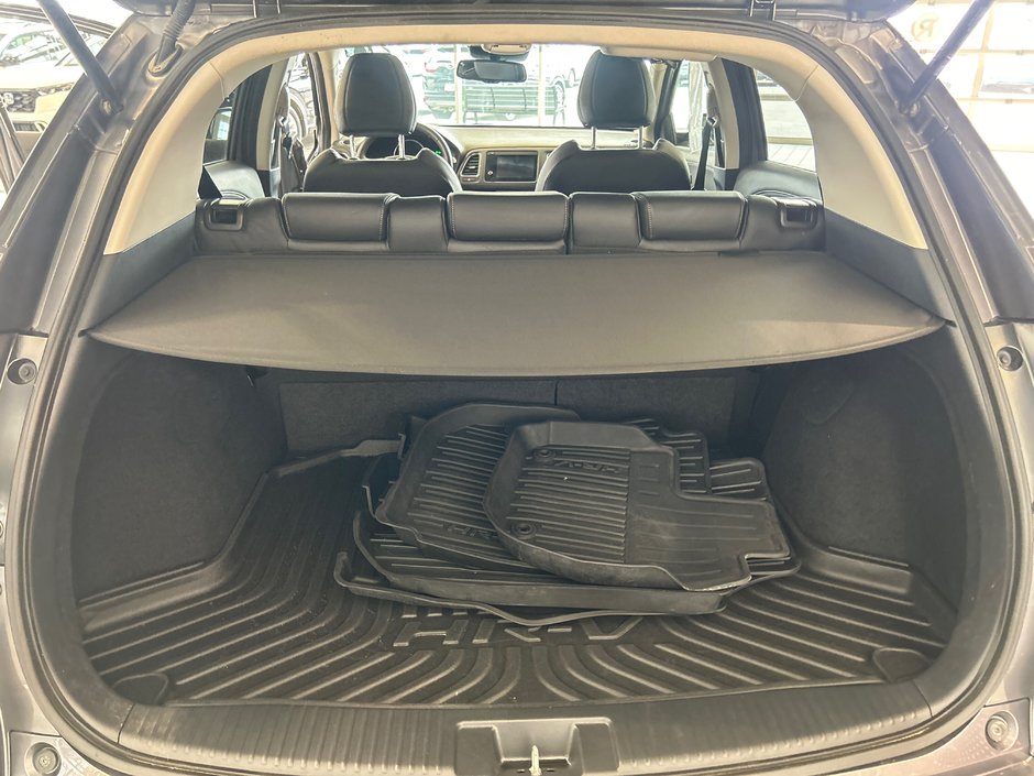 Honda HR-V Touring 2021-10