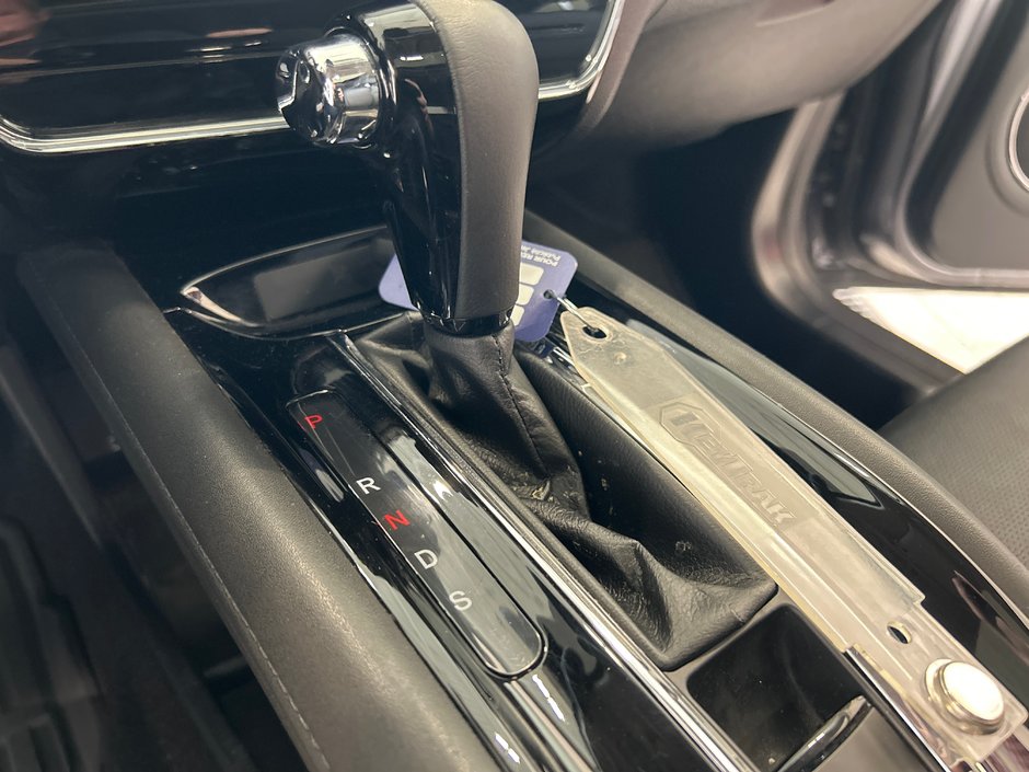 Honda HR-V Touring 2021-23