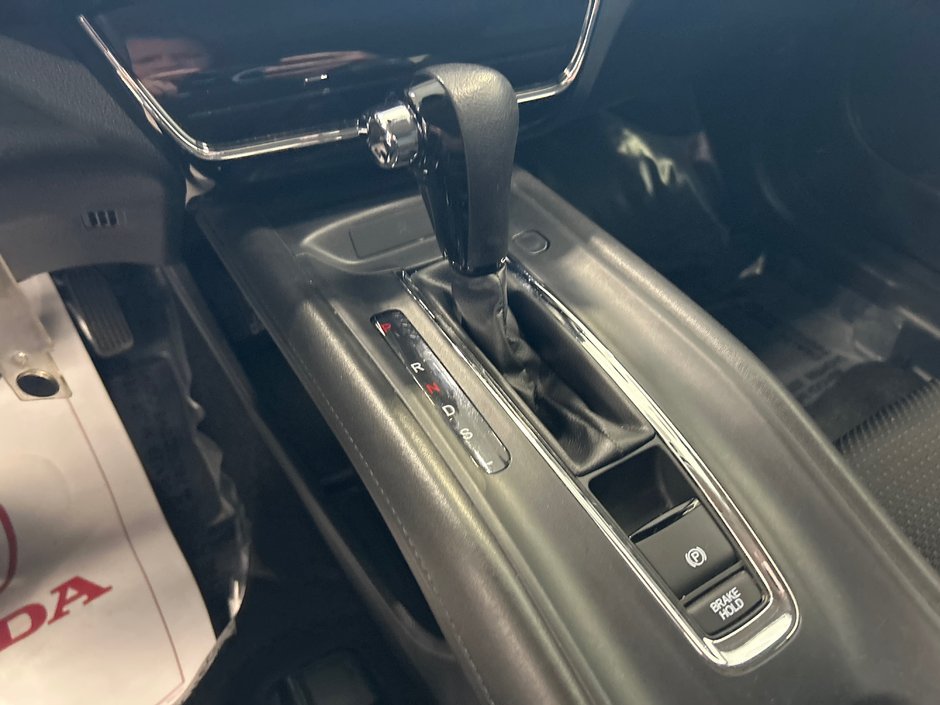 2022 Honda HR-V LX-15