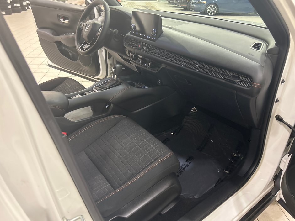 2023 Honda HR-V Sport-28