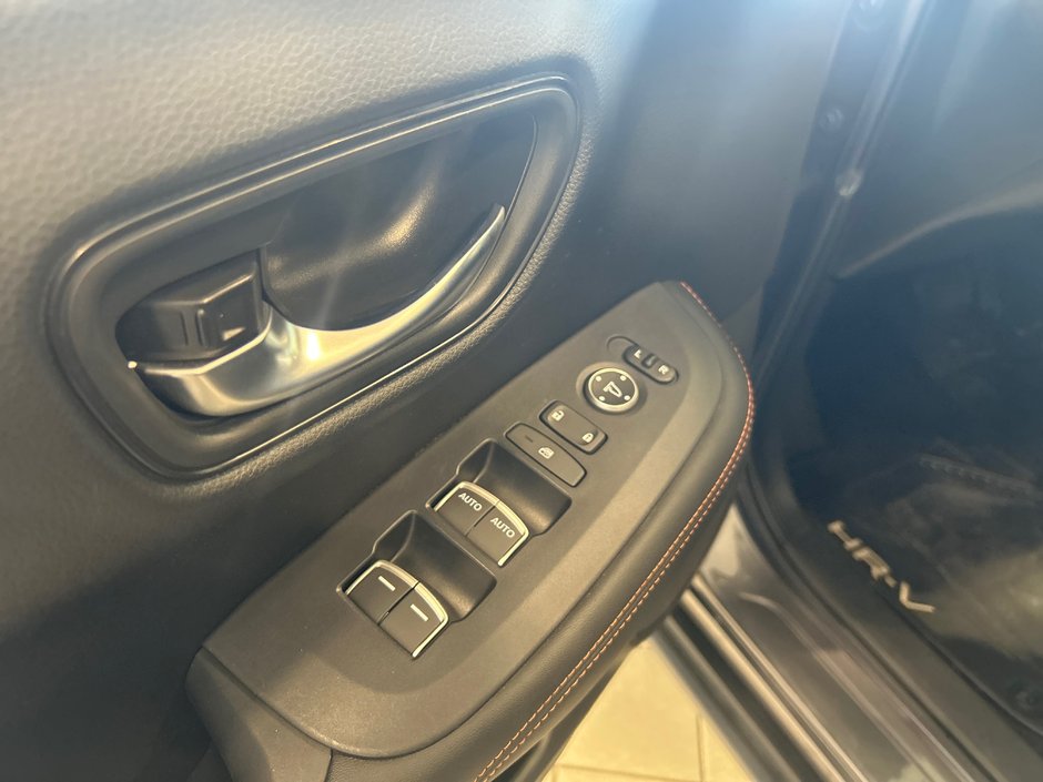 Honda HR-V Sport-B 2024-18