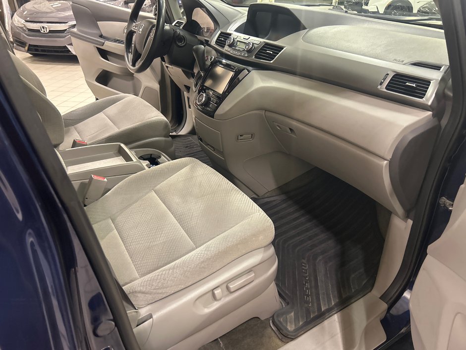 Honda Odyssey EX 2016-9