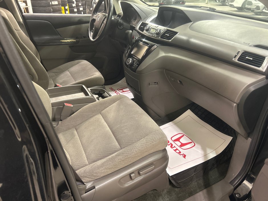 Honda Odyssey EX 2016-13