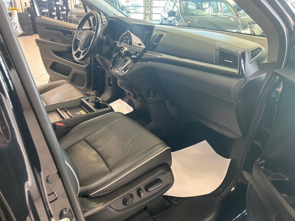 Honda Odyssey Touring 2022-13