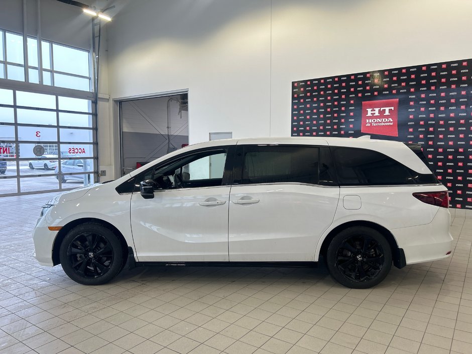 Honda Odyssey Touring / Black Edition 2024-7