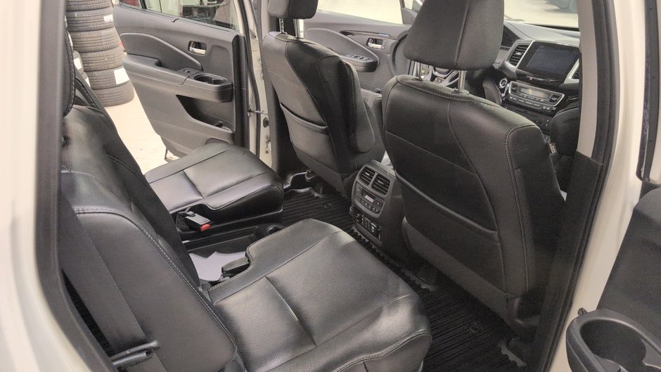 2017 Honda Pilot Touring-14